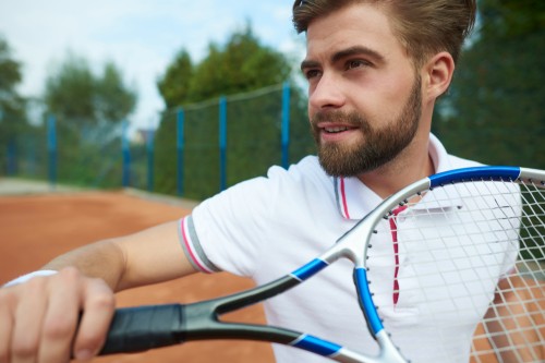 Łokieć golfisty – objawy, przyczyny i ćwiczenia na łokieć golfisty
